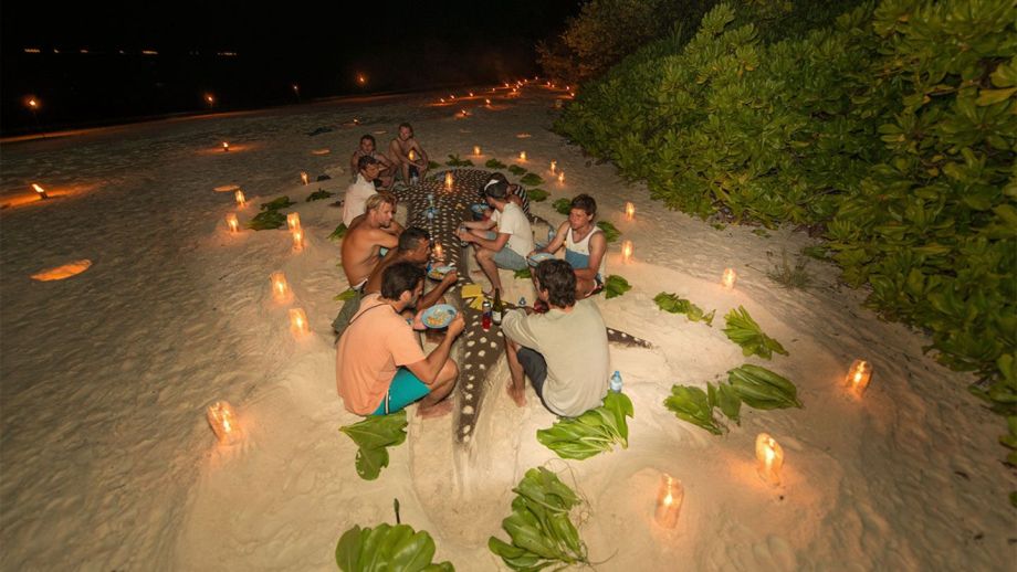 Surfboat Barbecue Beach Maldives